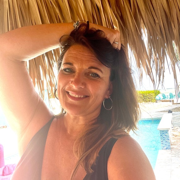 Meet your Posher, Karen - Picture 1 of 1